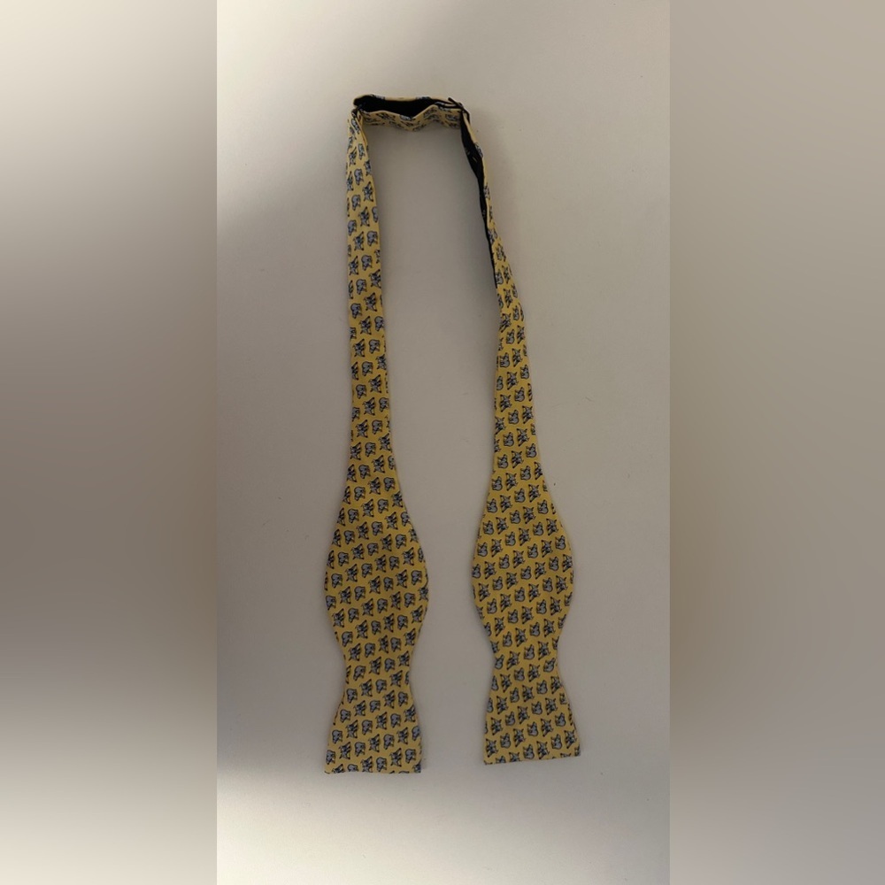 Vineyard Vines Wall Street Bull And Bear Bowtie Rare